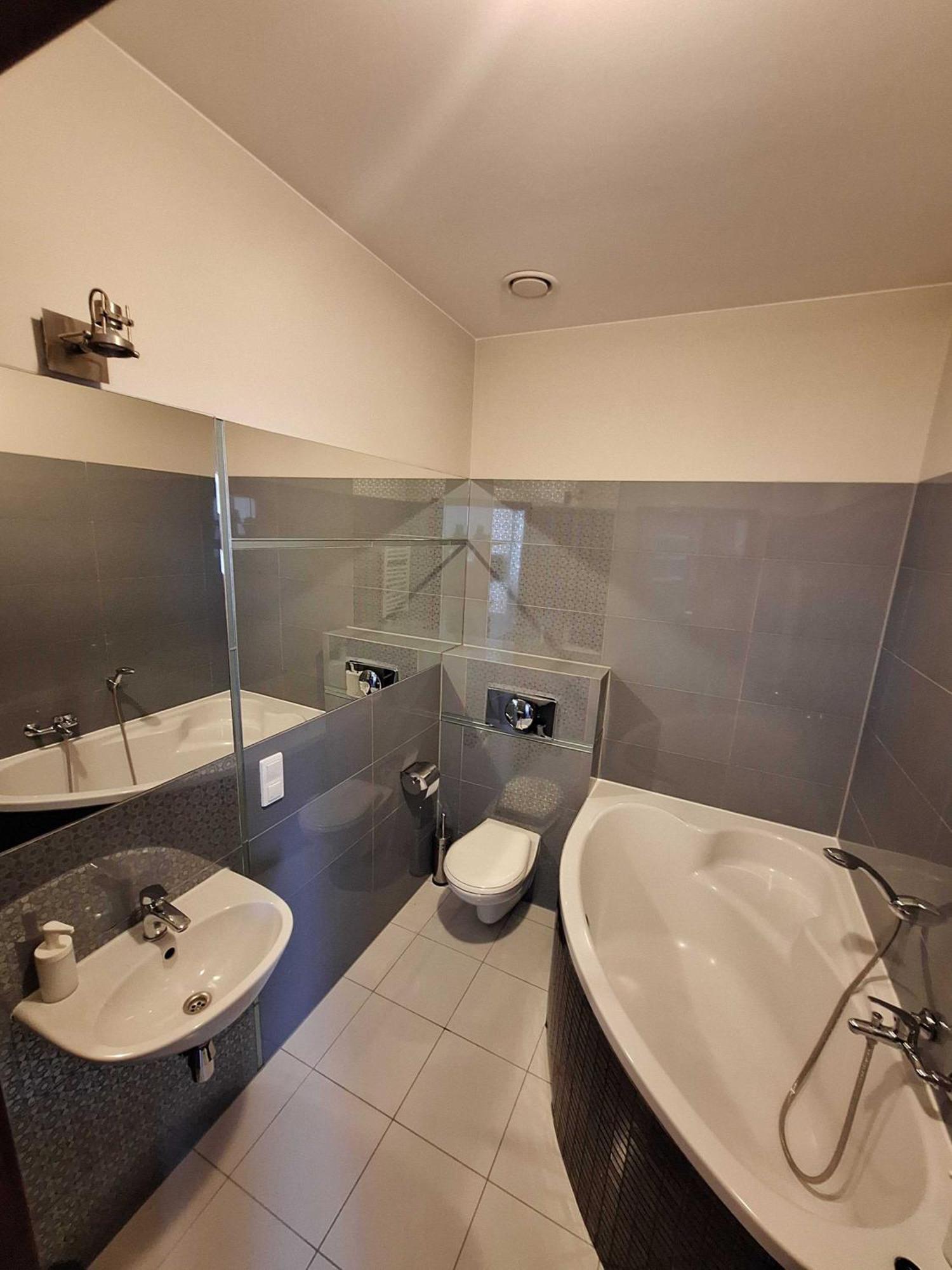 Adler Bed&Breakfast Apartman Łódź Kültér fotó